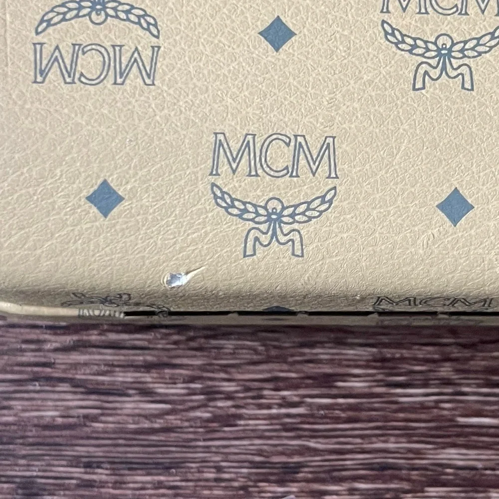 MCM glasses/case